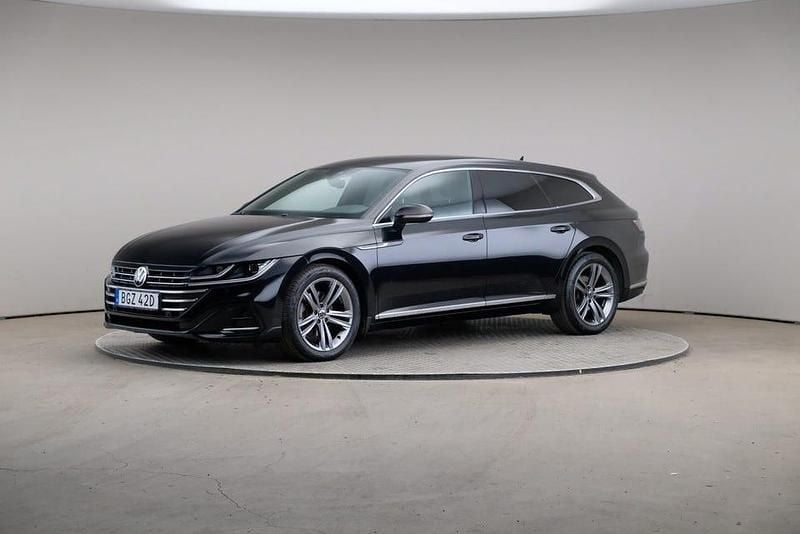 Deep black (pearl) Begagnad 2022 VW Arteon R-line Kombi | 319 000 kr (Bra pris) - Bild 1/4