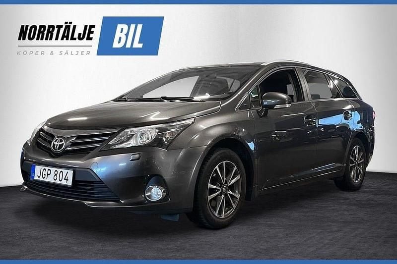 Mörkgrå Begagnad 2013 Toyota Avensis Kombi | 99 900 kr (Marknadspris) - Bild 1/3