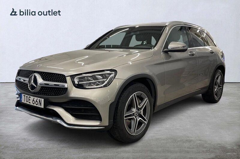 Silver Begagnad 2020 Mercedes GLC200 AMG line SUV | 359 000 kr (Bra pris) - Bild 1/4