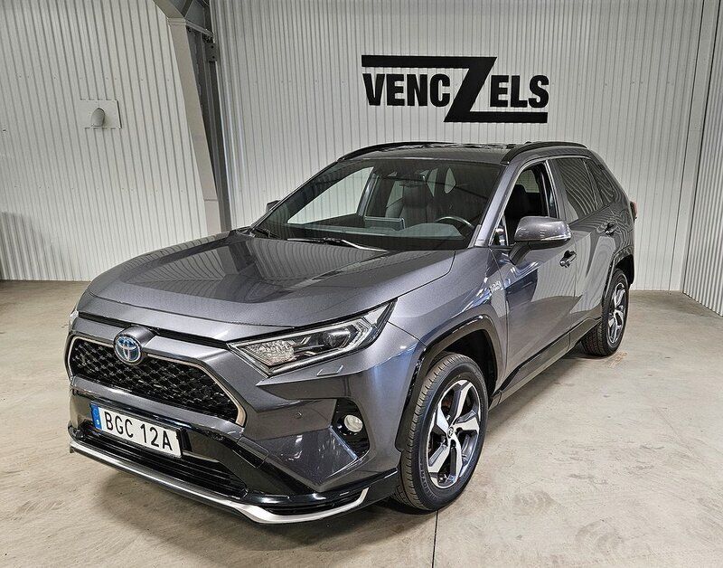 Mörkgrå Begagnad 2021 Toyota RAV4 Hybrid SUV | 295 000 kr (Bra pris) - Bild 1/4