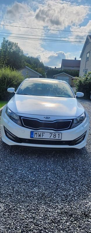 Begagnad 2013 Kia Optima Sedan | 105 000 kr (Marknadspris) - Bild 1/4