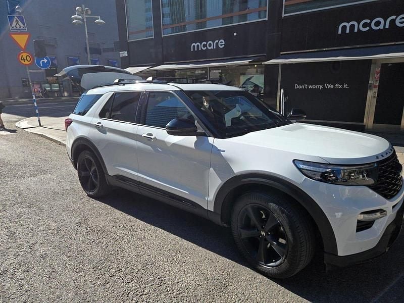 Vit Begagnad 2020 Ford Explorer ST SUV | 385 000 kr (Bra pris) - Bild 1/4