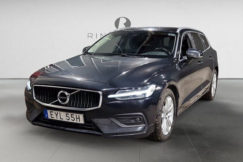 Svart Begagnad 2021 Volvo V60 Momentum Kombi | 184 900 kr (Marknadspris) - Bild 1/3
