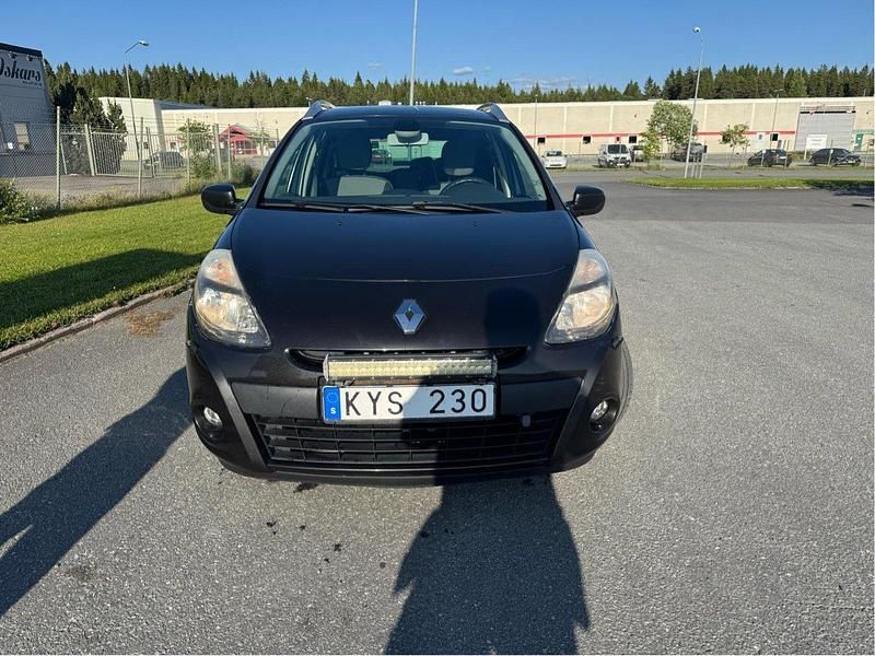 Svart Begagnad 2010 Renault Clio GrandTour Kombi | 25 000 kr (Marknadspris) - Bild 1/4