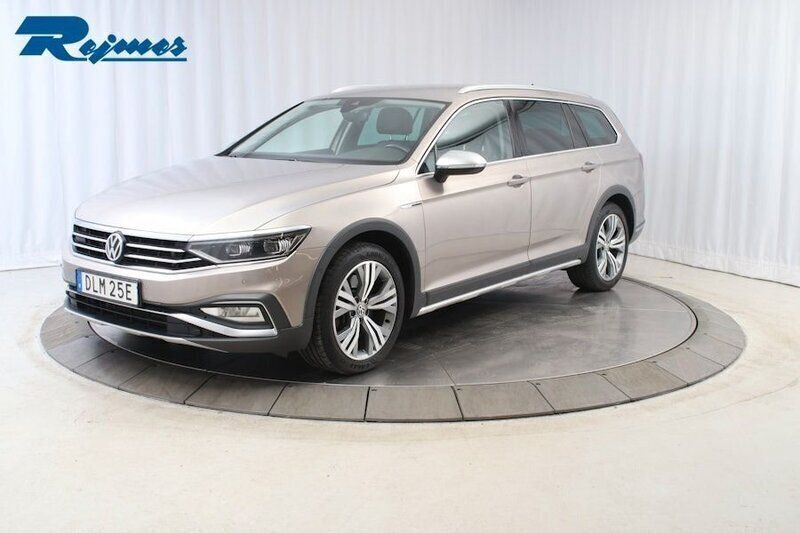 Ljusbrun Begagnad 2019 VW Passat Alltrack Kombi | 279 800 kr (Dyr) - Bild 1/4