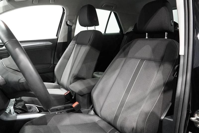 Begagnad VW T-Roc Edition 151 HK (111 kW) 2025 Svart SUV