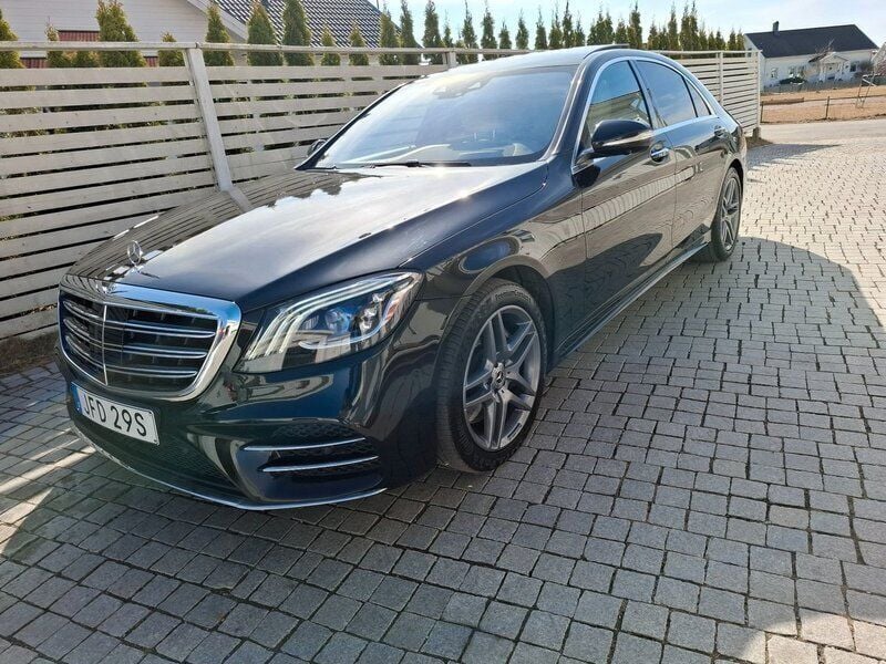 Svart (svartmetallic) Begagnad 2020 Mercedes S350 AMG Sedan | 585 000 kr (Superpris) - Bild 1/4