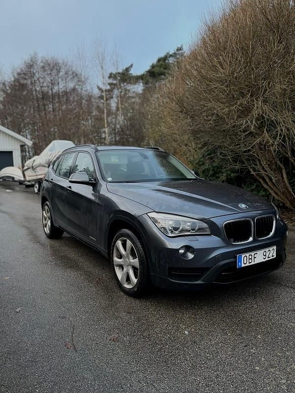 Begagnad 2014 BMW X1 SUV | 133 000 kr (Marknadspris) - Bild 1/3