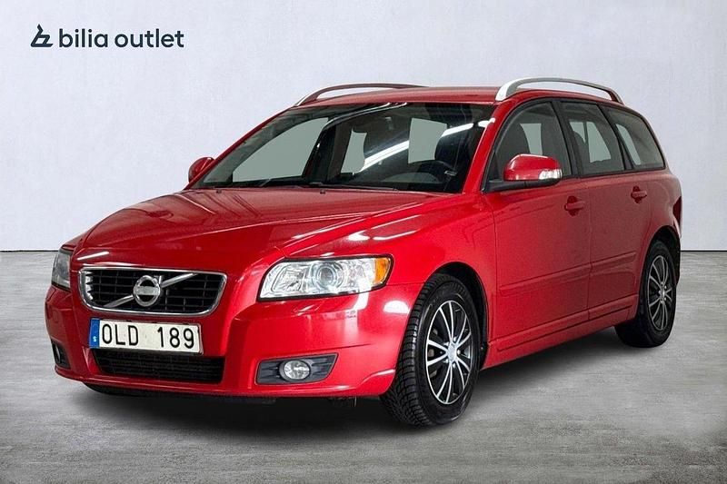 Röd Begagnad 2012 Volvo V50 Momentum Kombi | 39 900 kr (Bra pris) - Bild 1/4