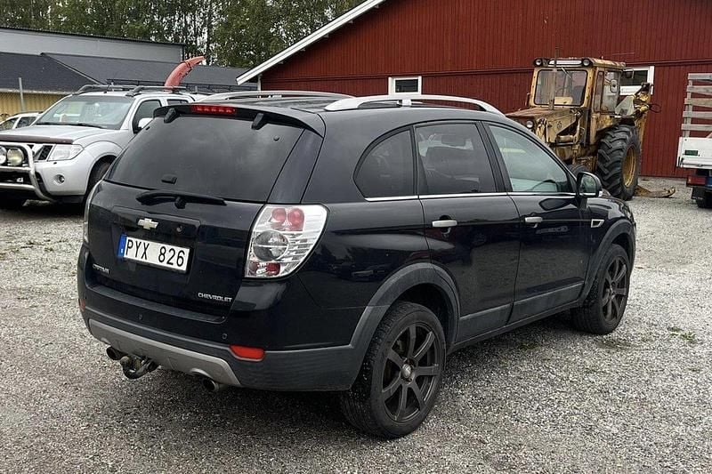 Svart Begagnad 2011 Chevrolet Captiva SUV | 29 000 kr - Bild 1/4