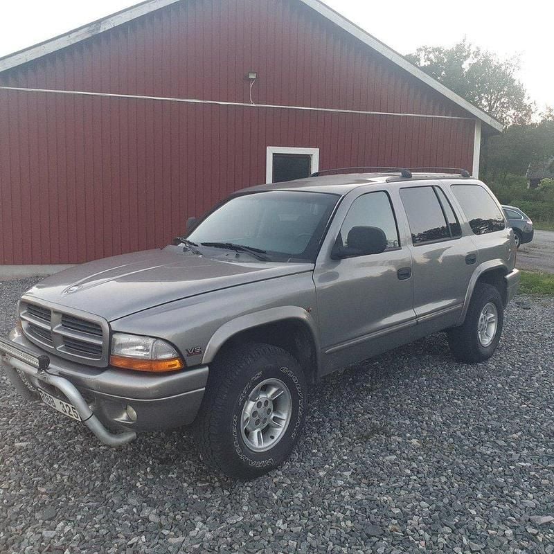 Grå Begagnad 2000 Dodge Durango SUV | 59 999 kr - Bild 1/4