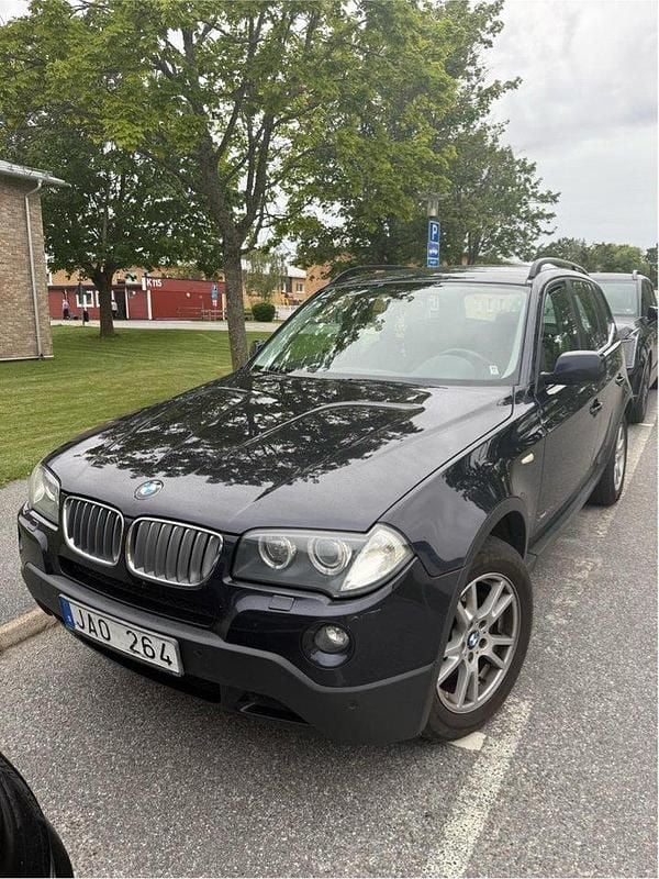 Blå Begagnad 2009 BMW X3 SUV | 55 000 kr (Superpris) - Bild 1/3
