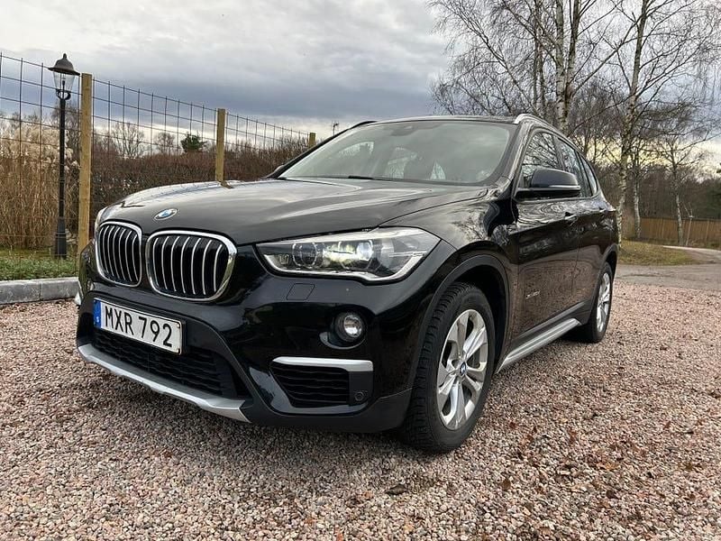 Begagnad 2016 BMW X1 xLine SUV | 169 000 kr (Bra pris) - Bild 1/4