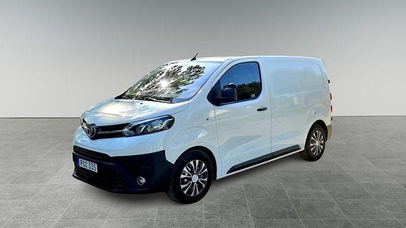 Vit Begagnad 2017 Toyota Proace Van | 99 900 kr (Superpris) - Bild 1/4