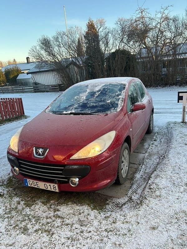 Begagnad 2008 Peugeot 307 Halvkombi | 22 000 kr (Marknadspris) - Bild 1/4