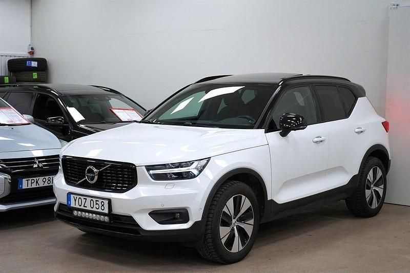 Begagnad Volvo XC40 R-Design 190 HK (139 kW) 2018 Vit SUV