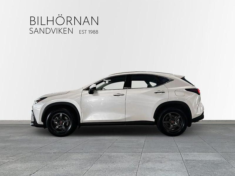 Begagnad Lexus NX350h Business Edition 245 HK (180 kW) 2024 Vit SUV