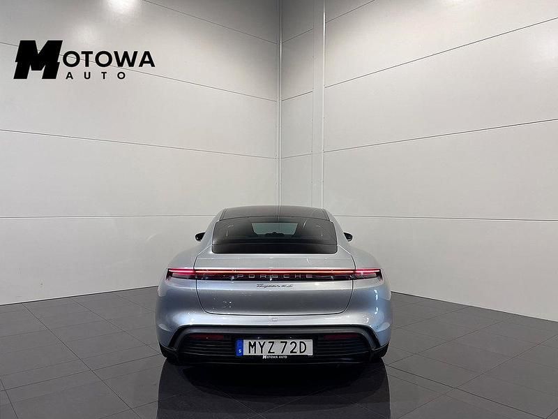 Begagnad Porsche Taycan 4S Sport 439 kW (598 HK) 2021 Silver Sedan