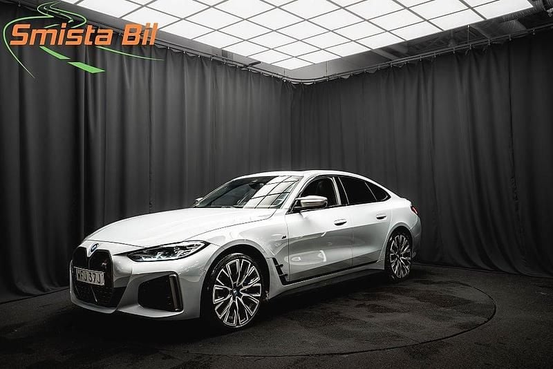 Grå Begagnad 2022 BMW i4 Shadowline Sedan | 489 700 kr (Bra pris) - Bild 1/3
