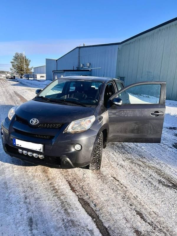 Begagnad Toyota Urban Cruiser 90 HK (66 kW) 2010 Halvkombi