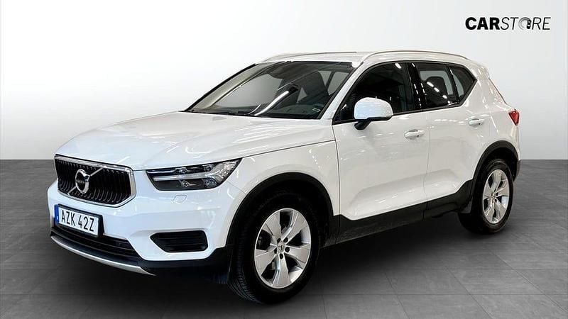 Vit Begagnad 2019 Volvo XC40 Momentum SUV | 229 900 kr (Superpris) - Bild 1/4