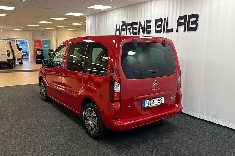 Begagnad Citroën Berlingo 99 HK (72 kW) 2016 Röd Minibuss