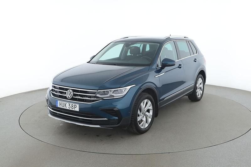 Blå Begagnad 2021 VW Tiguan Elegance SUV | 324 000 kr (Marknadspris) - Bild 1/3