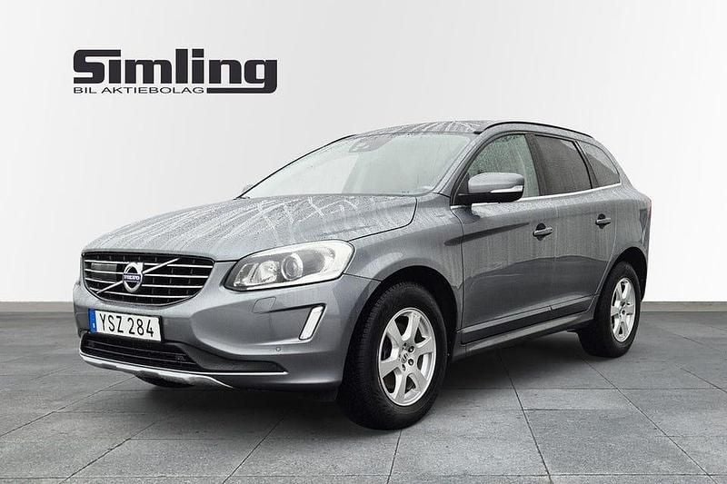Grå Begagnad 2017 Volvo XC60 Momentum SUV | 167 900 kr (Superpris) - Bild 1/4