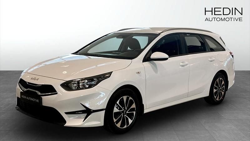 Ny 2025 Kia Ceed Sportswagon 2 Kombi | 254 600 kr (Marknadspris) - Bild 1/4