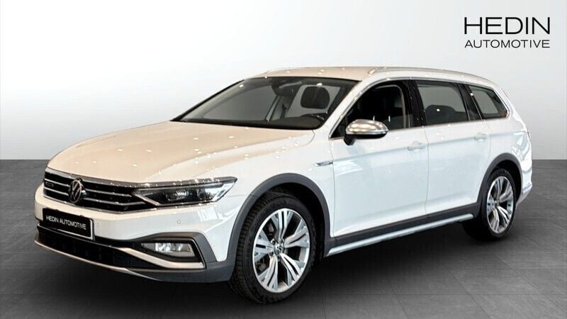 Vit (white) Begagnad 2020 VW Passat Alltrack Kombi | 239 700 kr (Marknadspris) - Bild 1/4