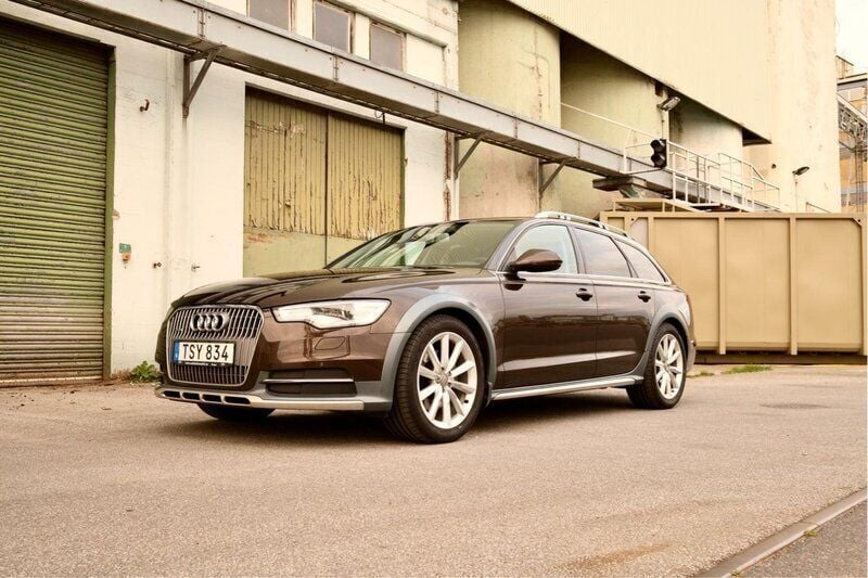 Brun Begagnad 2014 Audi A6 Allroad Kombi | 149 000 kr (Bra pris) - Bild 1/4