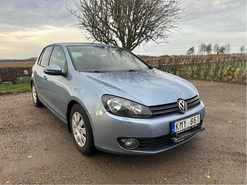 Blå Begagnad 2011 VW Golf VI Halvkombi | 48 900 kr (Bra pris) - Bild 1/4