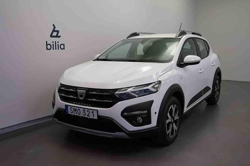 Vit Begagnad 2023 Dacia Sandero Stepway | 139 500 kr (Bra pris) - Bild 1/1
