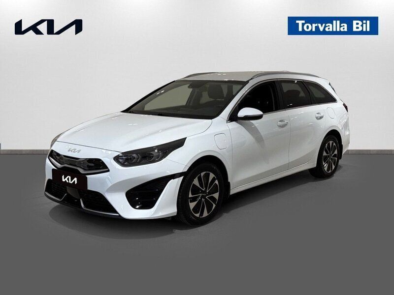 Vit (cassa white) Begagnad 2021 Kia Ceed Sportswagon Advance Kombi | 229 900 kr (Bra pris) - Bild 1/4