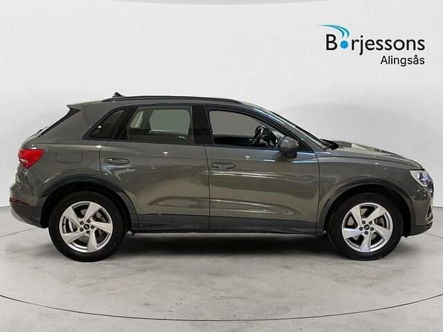 Begagnad Audi Q3 Advanced 192 HK (141 kW) 2023 Grå SUV
