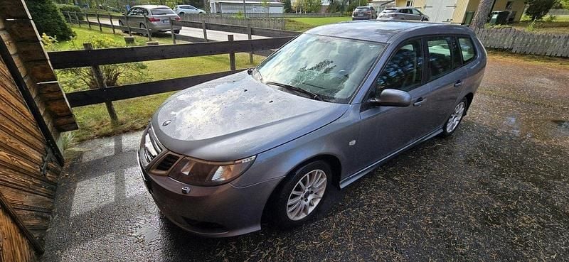 Brun Begagnad 2008 Saab 9-3 Linear Kombi | 26 000 kr (Bra pris) - Bild 1/4