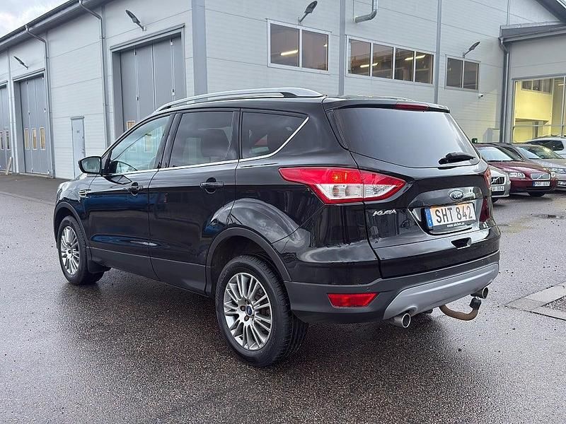 Begagnad Ford Kuga Titanium 140 HK (102 kW) 2014 Svart SUV