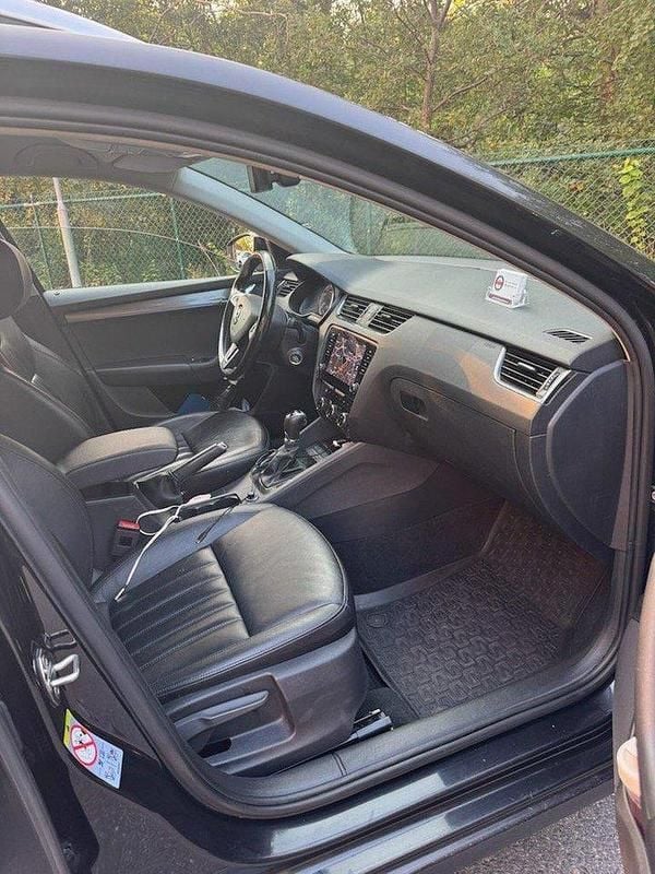 Svart Begagnad 2020 Skoda Octavia Kombi | 67 000 kr - Bild 1/4