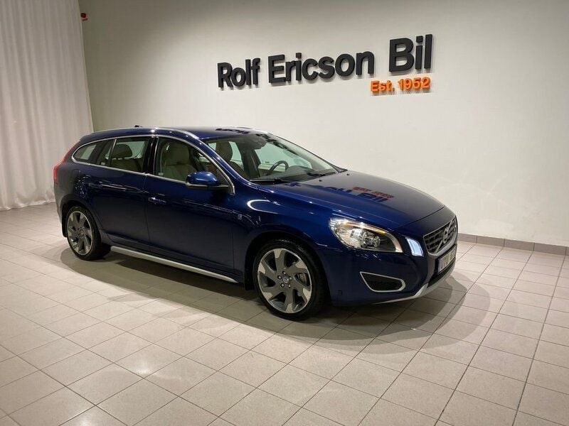 Blå Begagnad 2012 Volvo V60 Ocean Race Kombi | 119 500 kr (Marknadspris) - Bild 1/4