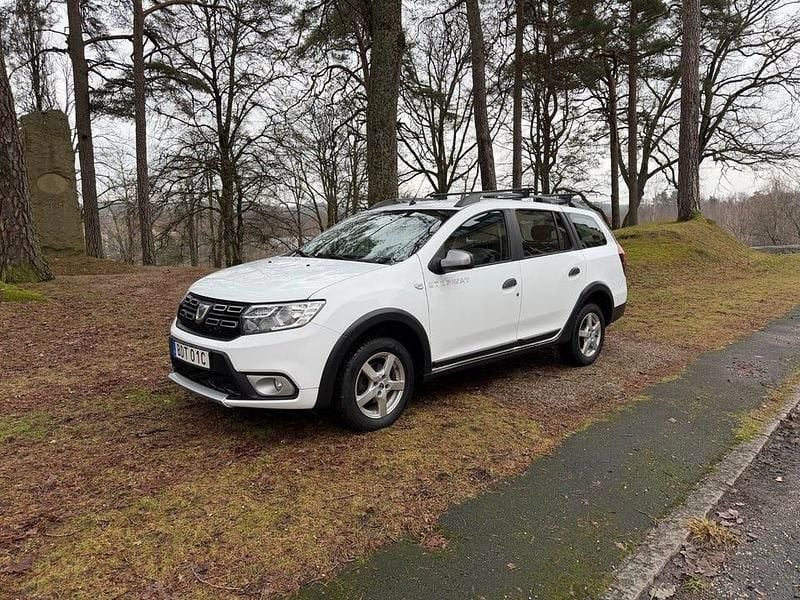 Vit Begagnad 2019 Dacia Logan MCV Stepway Kombi | 62 500 kr (Marknadspris) - Bild 1/4