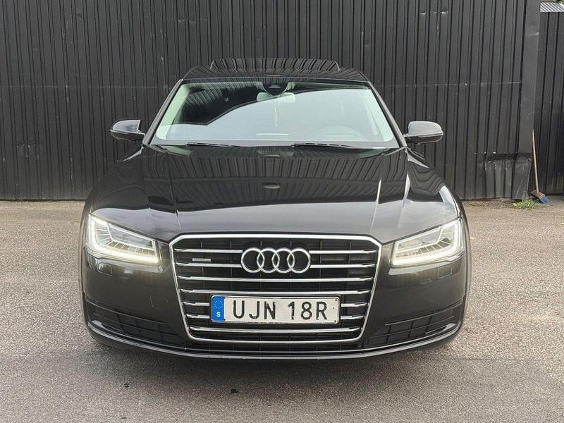 Begagnad Audi A8 259 HK (190 kW) 2014 Svart Sedan