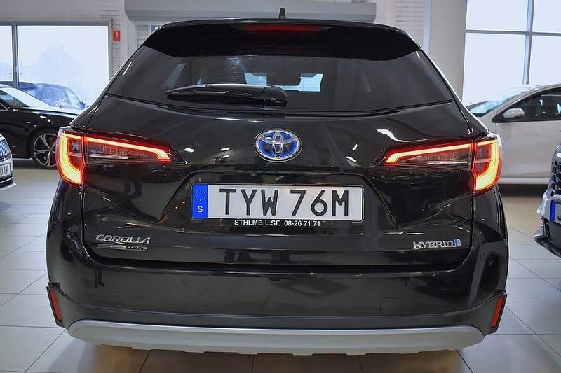 Begagnad Toyota Corolla 122 HK (89 kW) 2021 Svart Kombi