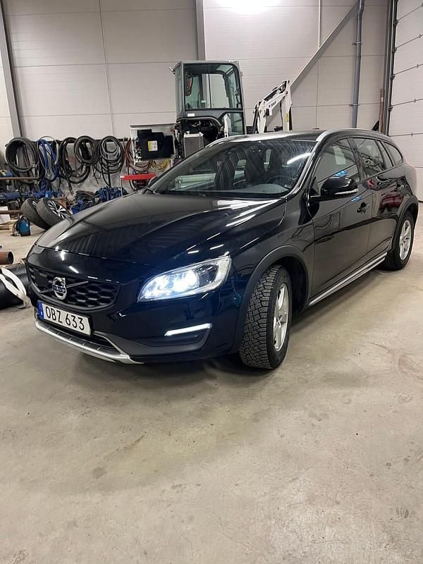 Begagnad Volvo V60 CC 190 HK (139 kW) 2016 Kombi