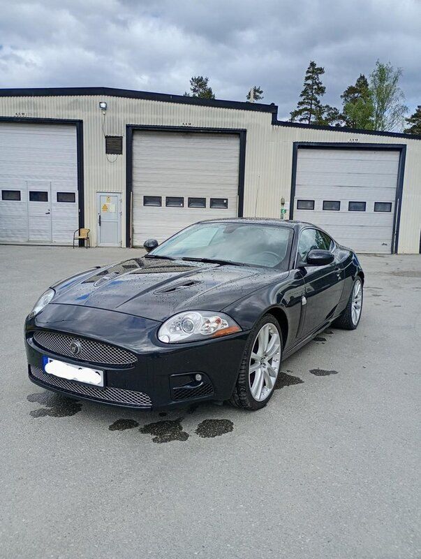 Begagnad 2007 Jaguar XKR Sportkupé | 299 000 kr - Bild 1/2