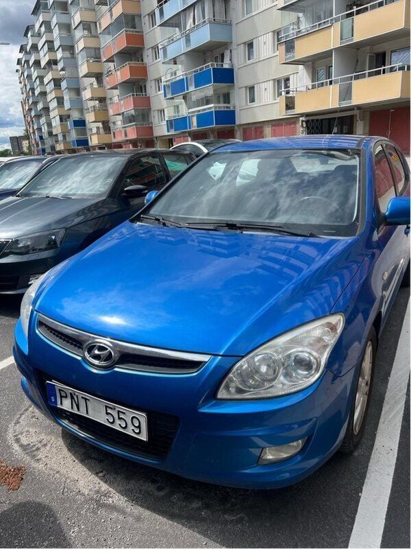 Blå Begagnad 2008 Hyundai i30 Halvkombi | 17 000 kr (Superpris) - Bild 1/4
