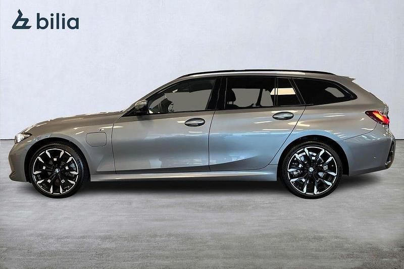 Begagnad BMW 330 M Sport 292 HK (214 kW) 2025 Grå Kombi