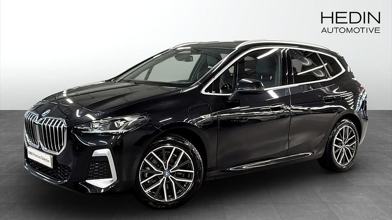 Begagnad BMW 230 Luxury Line 150 HK (110 kW) 2023 Svart Kombi