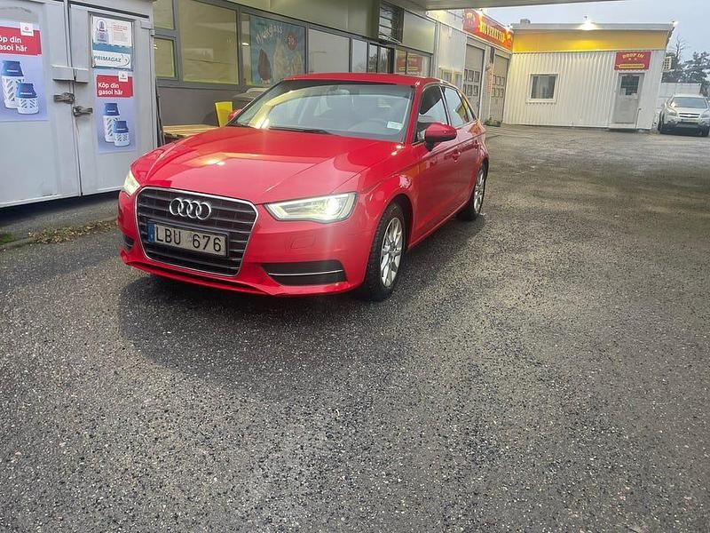 Begagnad 2013 Audi A3 Sportback Halvkombi | 89 000 kr (Bra pris) - Bild 1/4