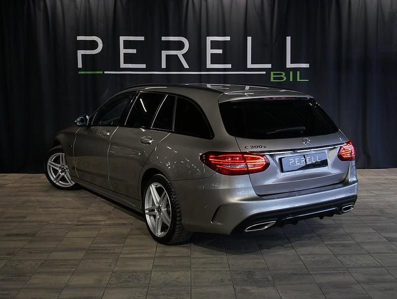 Begagnad Mercedes C300e AMG 211 HK (155 kW) 2020 Silver Kombi