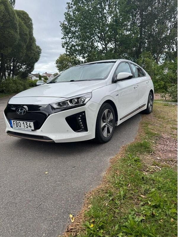 Begagnad 2019 Hyundai Ioniq Eco Sedan | 199 000 kr (Dyr) - Bild 1/4